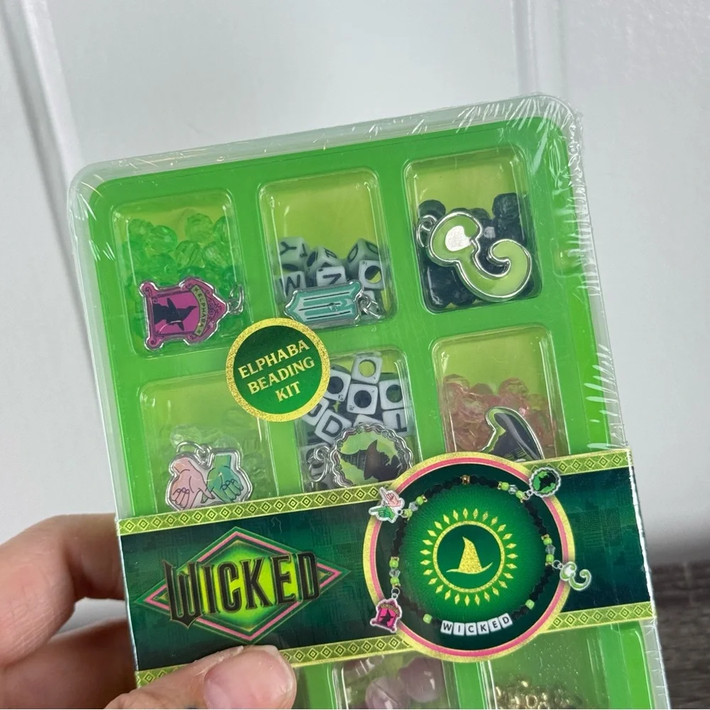 NEW Target Bullseye Playground Elphaba Beading Kit